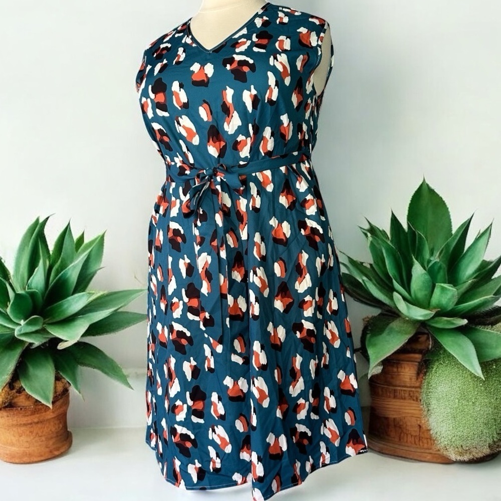 NWT!Teal Animal Print belted sleeveless pocket Midi Dress Size 10 or Medium - Picture 3 of 10